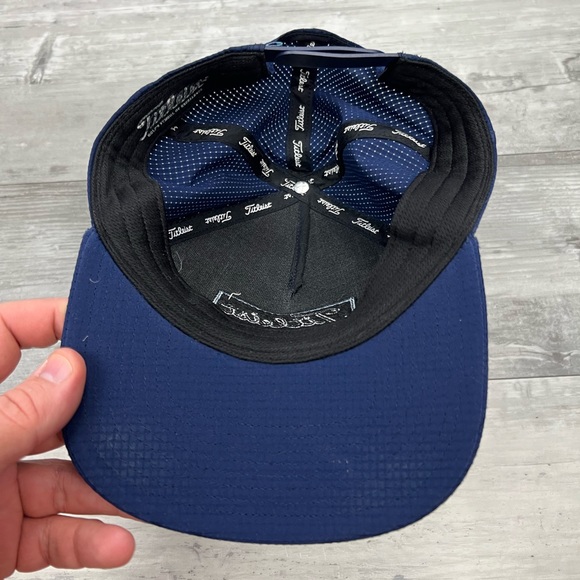 Titleist Navy Blue Mesh Golf Cap Hat - Picture 5 of 6
